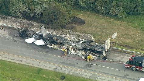 Northbrook Fire Officials Say Amazon Truck Caught Fire On I 294 Lake