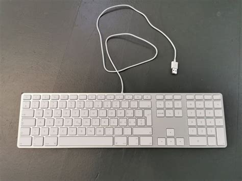 Apple Keyboard Mit Ziffernblock Kaufen Auf Ricardo