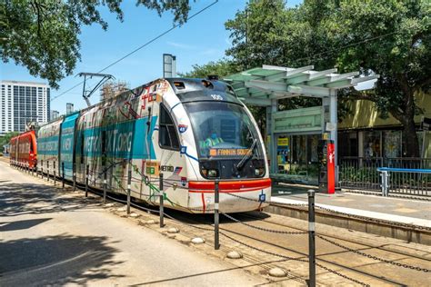 Lodgeur Guide Using The Metrorail From Midtown