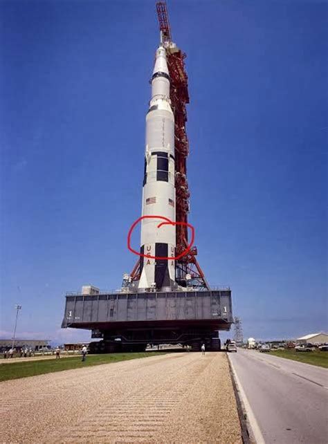 Why Is There A Different Paint Scheme On Diagrams Of The Saturn V Vs The Real Thing R Rocketry