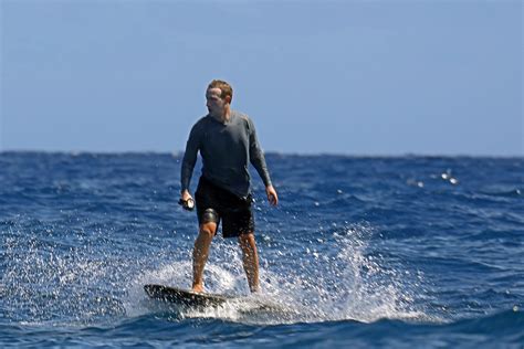 Mark Zuckerberg covered his face in loads of sunscreen while surfing so ...