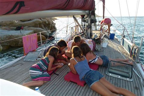 Vie à bord du bateau durant la croisière Voilier Océan