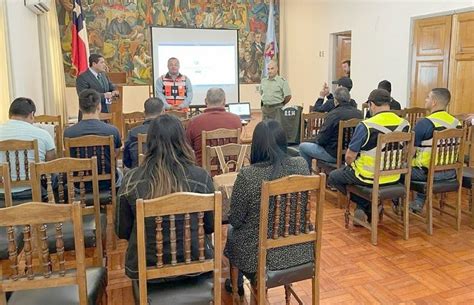 Linares Carabineros De Os Capacitan A Inspectores Municipales