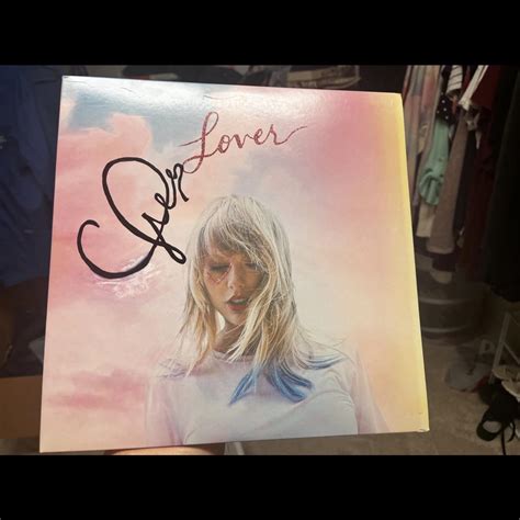 Signed Lover vinyl? : r/TaylorSwiftAutographs