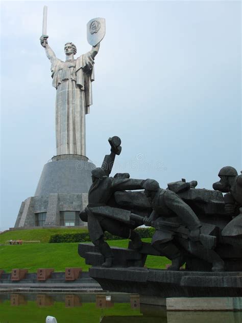 Statue De La Mère Patrie Kiev Image éditorial Image du kiev guerre