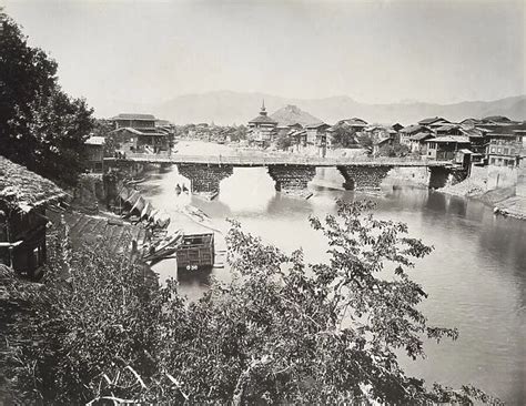 Bridge on River Jhelum, Srinagar, Kashmir, India Our beautiful pictures ...