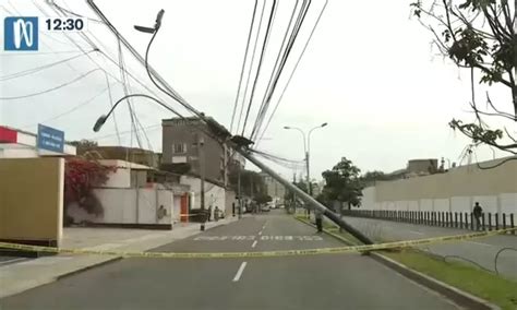 San Isidro Poste A Punto De Caer Tras Accidente De Tr Nsito