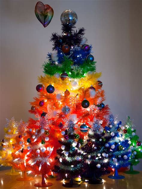 76 Best 80s Retro Christmas Trees And Ornaments Images On Pinterest Christmas Ornaments Retro