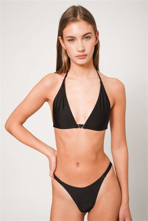 7 Hot Sexy Lindsay Freedman Bikini Pics