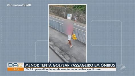 VÍDEO Adolescente tenta dar facadas em passageiros dentro de ônibus