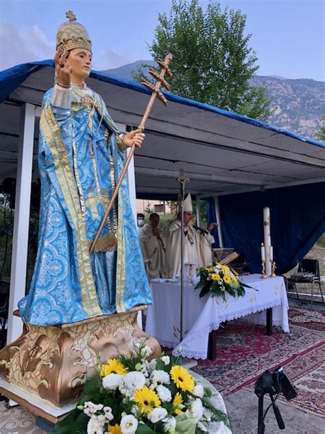 San Pietro Celestino V Il Vescovo Michele Fusco Celebra La Prima Messa