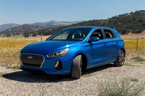 Hyundai Elantra Gt Review First Drive Cars