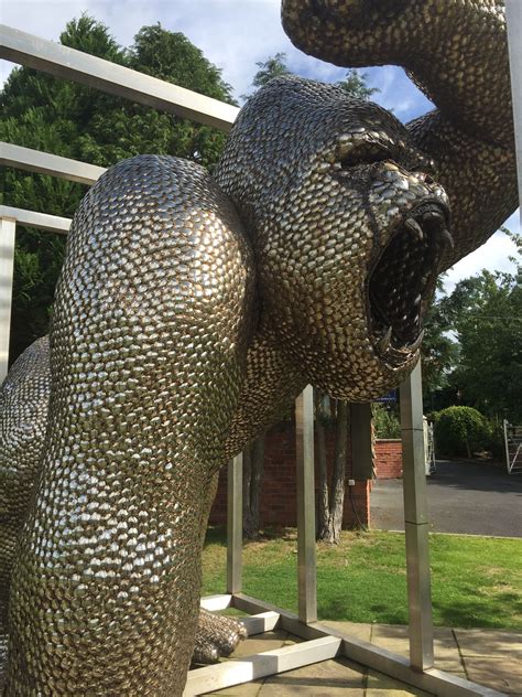 Spoon Gorilla At The British Ironworks Centre Engeland