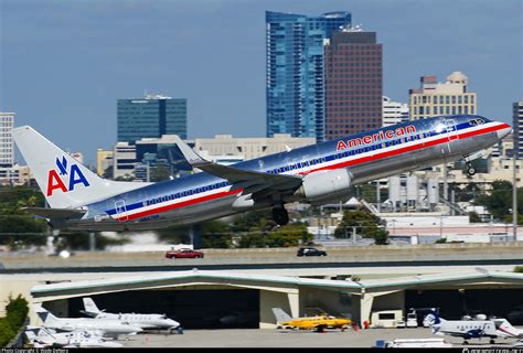 N847NN American Airlines Boeing 737 823 WL Photo By Wade DeNero ID