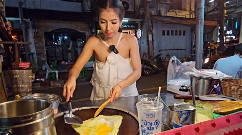 Puy Roti Lady The Most Beautiful Roti Lady In Bangkok Egg Bananas