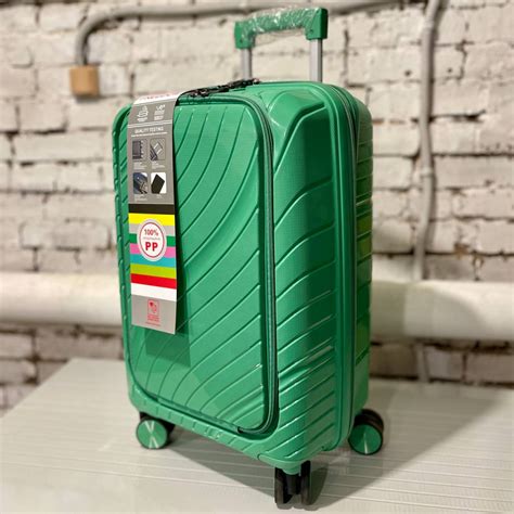 Самый большой в России магазин чемоданов Helicopter, надежные и ...