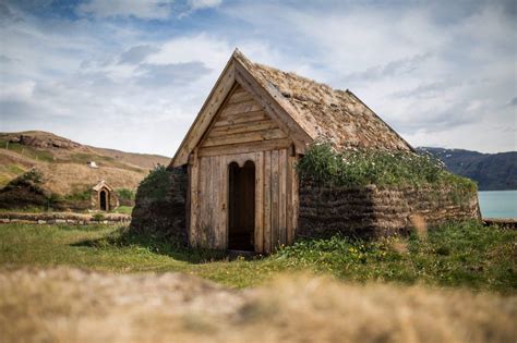 Leif Eriksson, Viking discovery of Greenland - [Visit Greenland!]