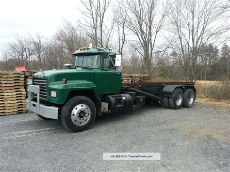 1997 Mack Roll Off Truck With 3 30 Yard Containers