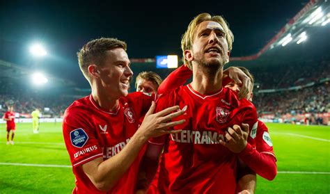 Vlap Pijnigt Oude Ploeg En Helpt Onmachtig Fc Twente Aan Overwinning