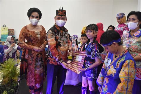 Bupati Tutup Kegiatan Lomba Benang Bintik