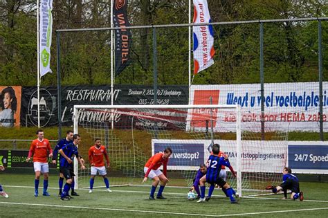 Vitesse Laat Weer Punten Liggen Nu Tegen Laagvlieger Hoofddorp