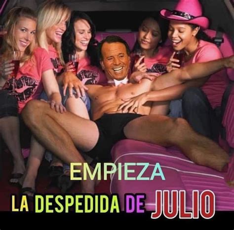 Cerramos el mes con el último meme de Julio Iglesias