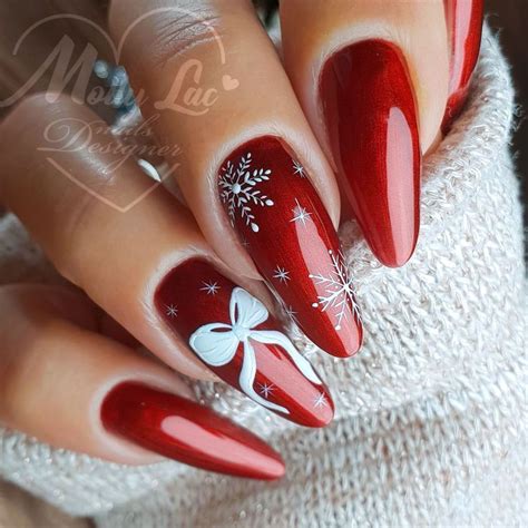 The 39 Prettiest Christmas Holiday Nails Nude And Red Christmas