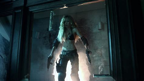 Naked Autumn Reeser In Smokin Aces Assassins Ball