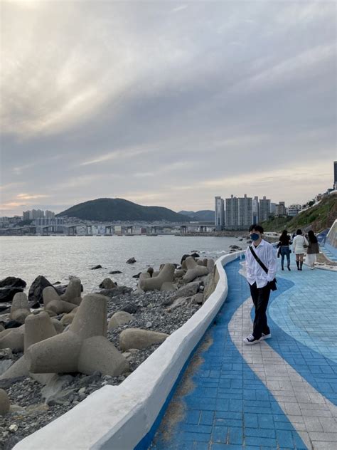 여름의 청량함을 간직한 부산 영도 여행코스