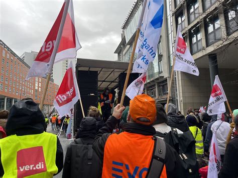 Wir Zahlen Nicht Für Eure Krise Demo In Berlin Evg