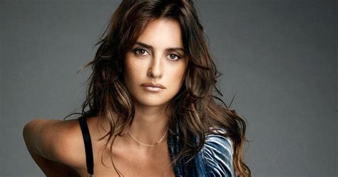 Penelope Cruz Hot Poses From Esquire Magazine Nov 2014 Issue World