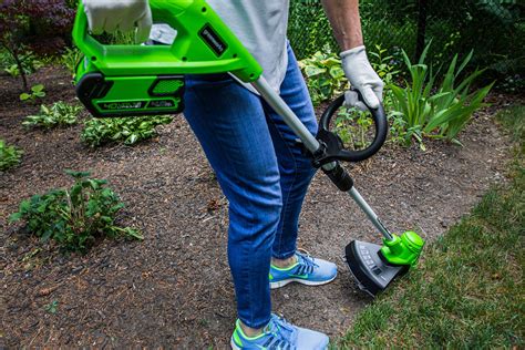 Greenworks 40v Cordless Lawn Mower String Trimmer Combo Includes 4 0ah Battery And Charger