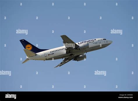 Boeing 737 100 Price Specs Photo Gallery History Aero 52 Off