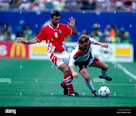 Stoichkov 1994 Hi Res Stock Photography And Images Alamy