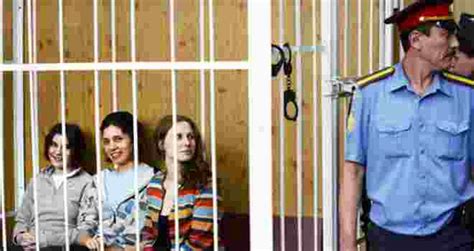 Protest podrške članicama benda Pussy Riot DEPO Portal