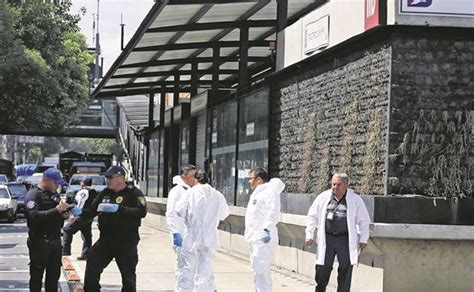 Automovilista invade carril del Metrobús y manda al otro mundo a