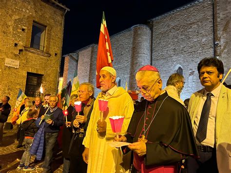 La Pace Appartiene All Umanit Fiaccolata A Terni Per Dire No Alla