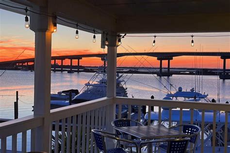 22 BEST Atlantic Beach Restaurants to Try! (NC) - Lost In The Carolinas