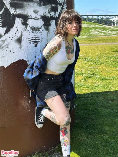 Anisa Jomha Aka Anisathegreasy Aka Anisajomha Aka Anniejay Nude Leaks Onlyfans Fapellas