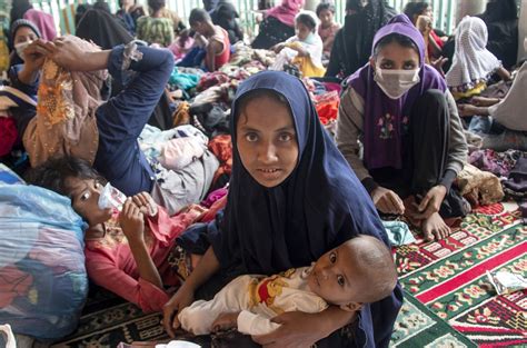 Boat With More Than 100 Rohingya Lands In Indonesias Aceh Province