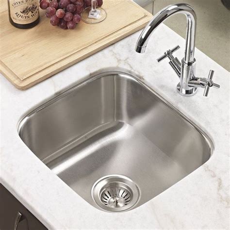 6 Best Undermount Sinks of 2022 - Easy Home Concepts