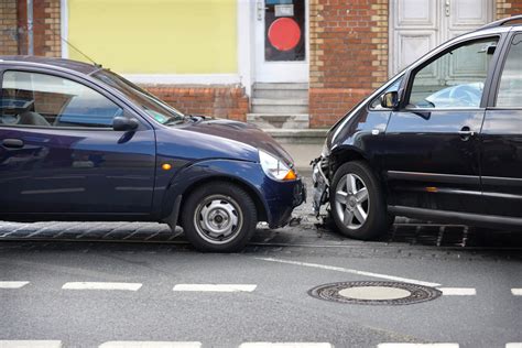 Head On Car Collisions The Bruning Law Firm