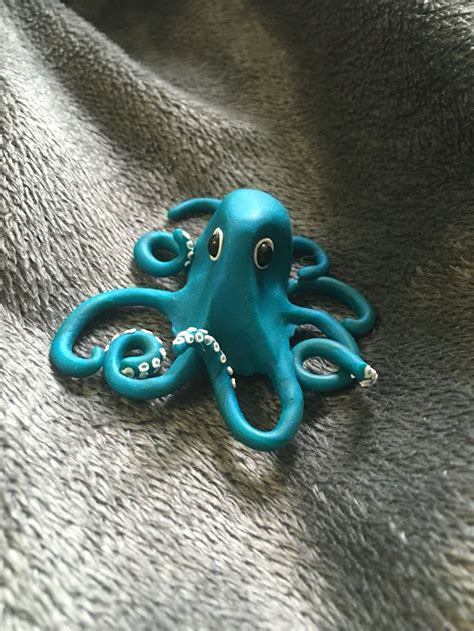 Pin by Lori Lievore on Octopus sculpture | Clay art, Diy clay crafts ...