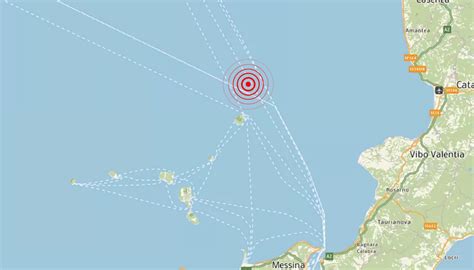 Terremoto Isole Eolie Nuova Scossa In Mare Magnitudo Trema Stromboli