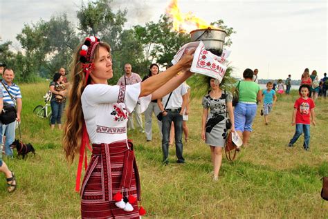 Вечер накануне Ивана Купала - Про Світ навколо