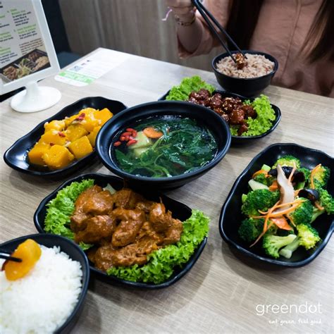 15 Best Vegan Restaurants in Singapore [2025]