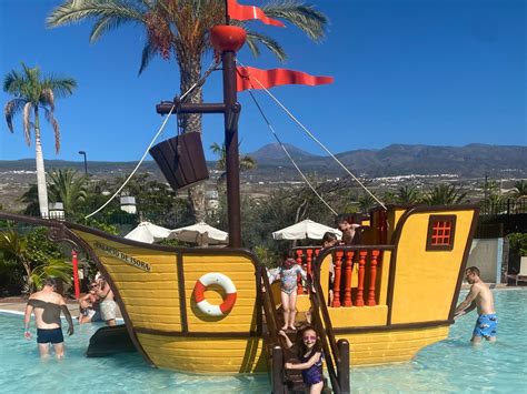 How to do Tenerife as a family: Kid-friendly hotels and things to do