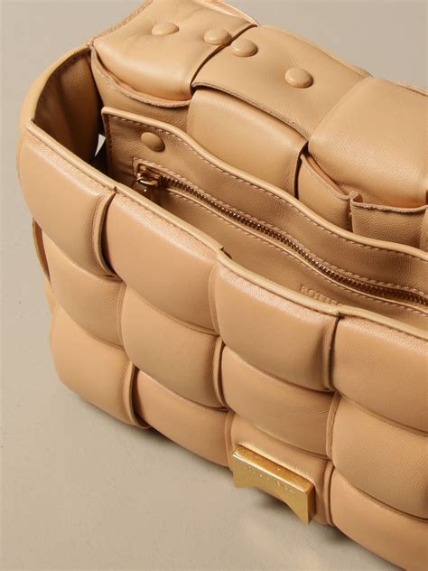 Bottega Veneta The Chain Padded Cassette Bag In Woven Nappa Blush