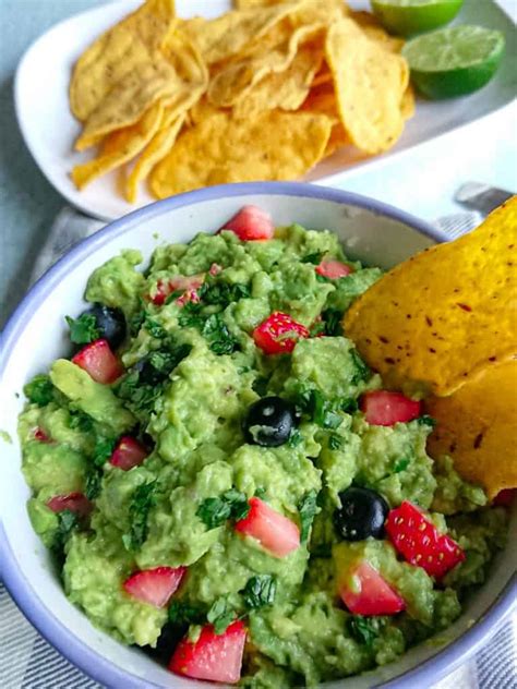 Super Simple Guacamole Without Onions Go Healthy Ever After