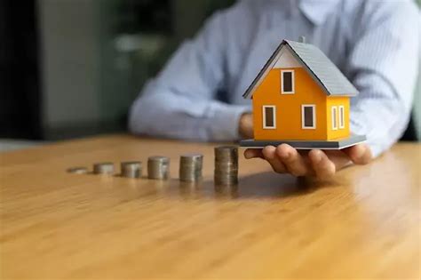 Qual é o fundo imobiliário que mais pagou dividendos em 2024